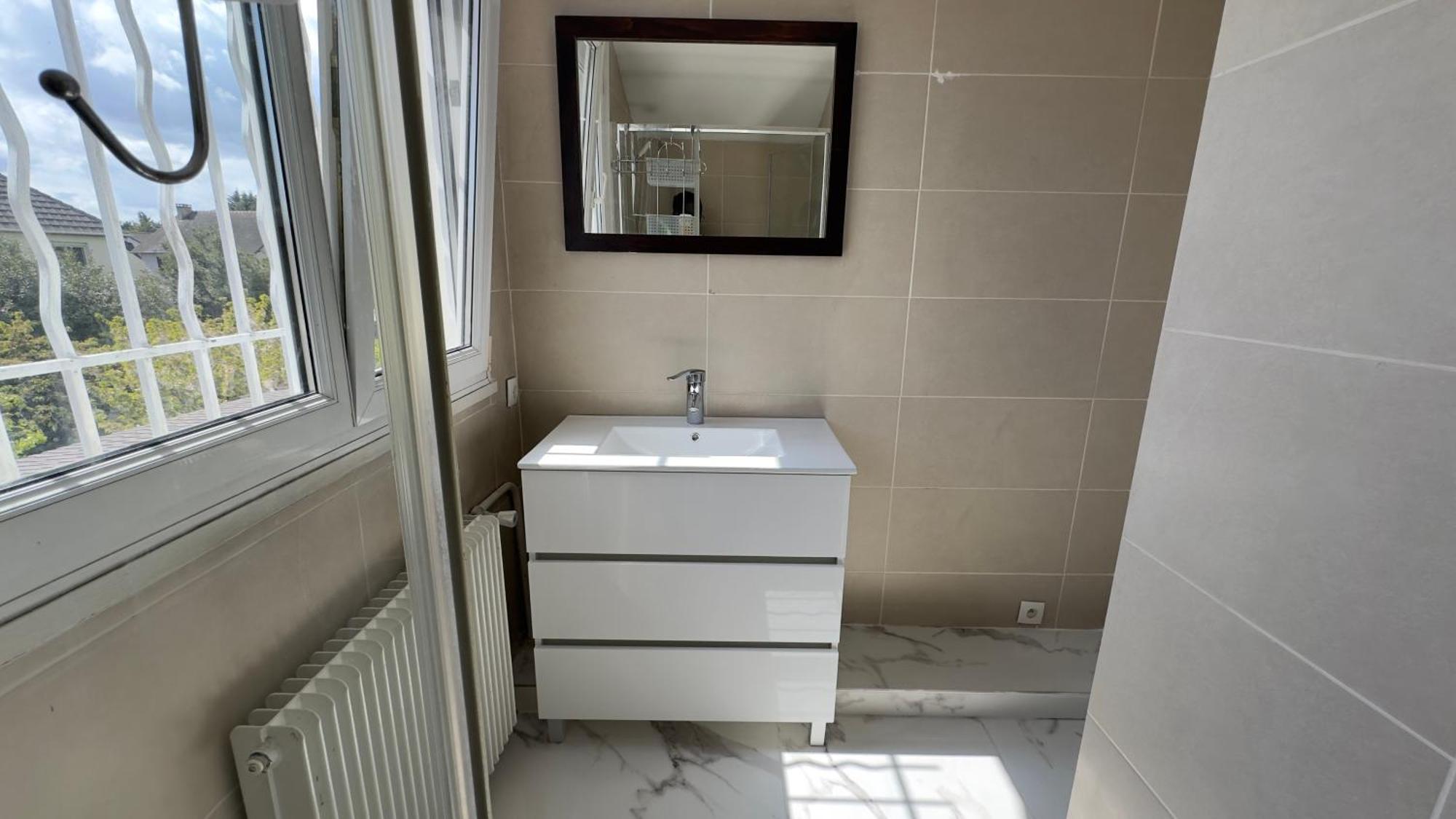 Apartment Gabiro Bondy